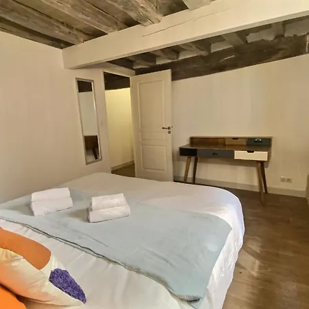 La Vue Du Clocher Parking Terrasse Vue Cathedrale Apartment